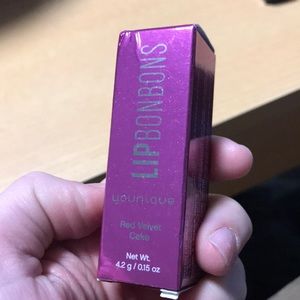 Younique lip bon bon